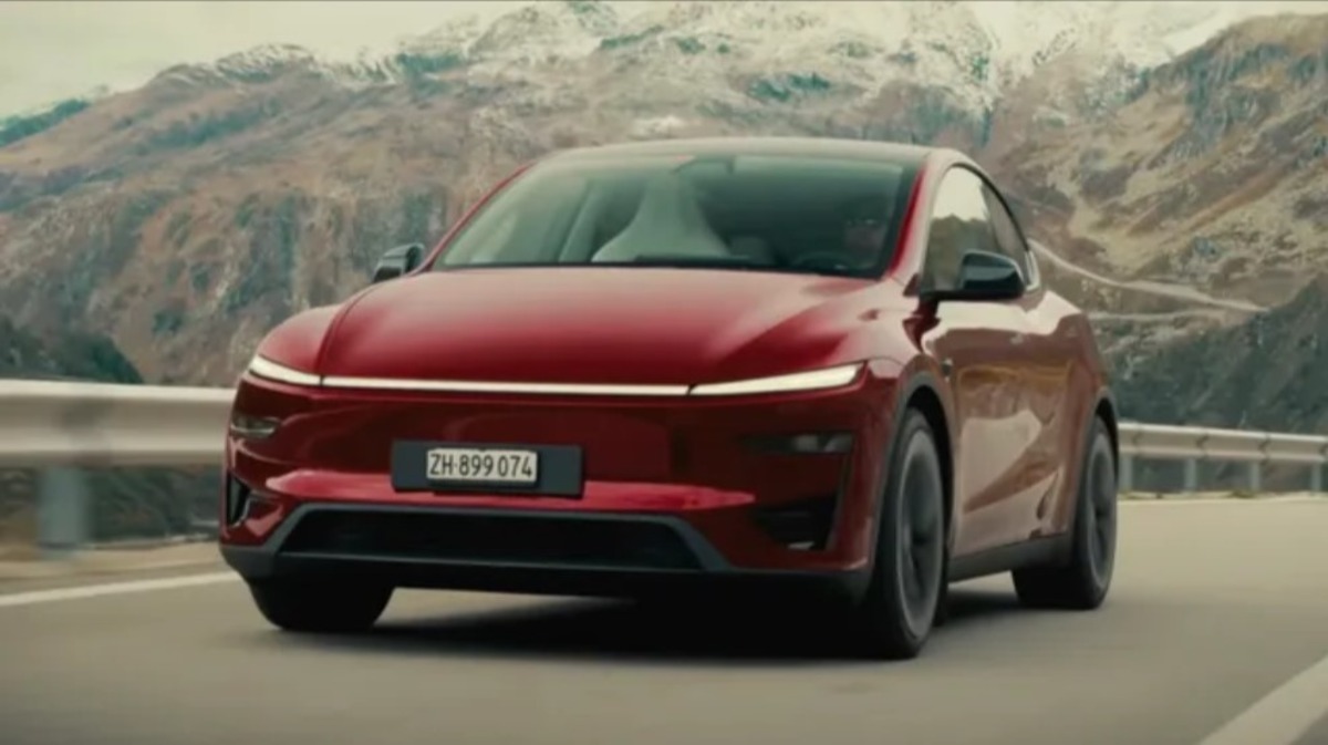 Tesla Model Y: швидкий, як спорткар (огляд+відео+фото)