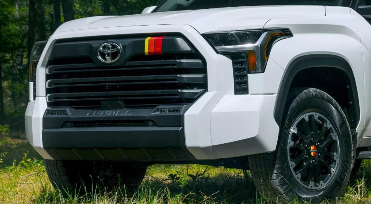 Toyota Tundra та Honda Ridgeline: США на японських дорогах