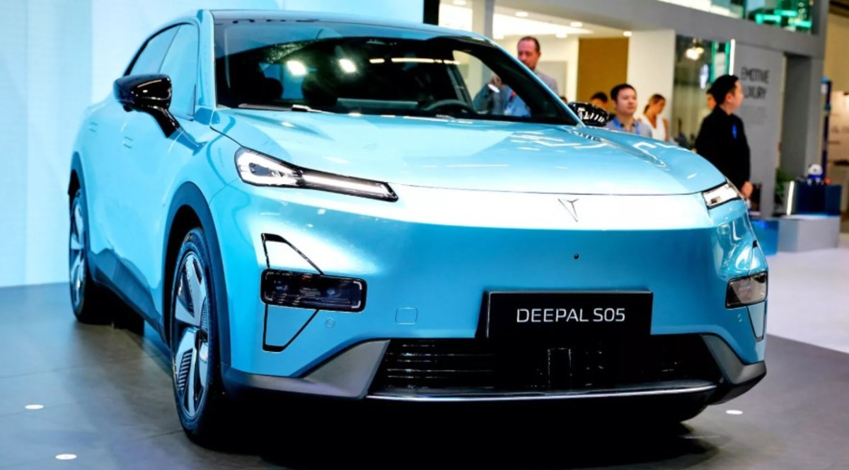 Китайський електро-SUV вже в Європі: Deepal S05(фото)