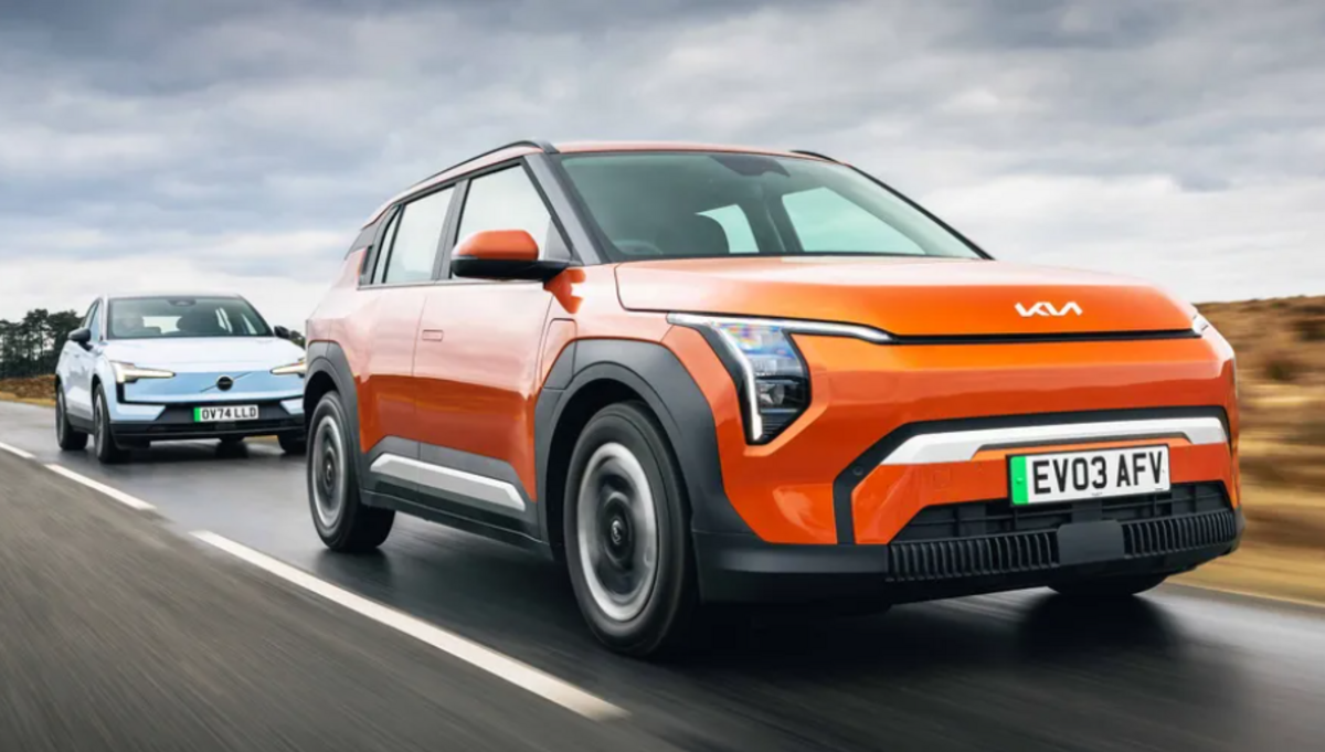 Битва електрокросоверів: Kia EV3 проти Volvo EX30 (фото)