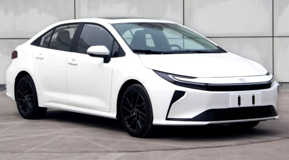 Toyota Corolla отримала нове обличчя: стиль і драйв у Китаї