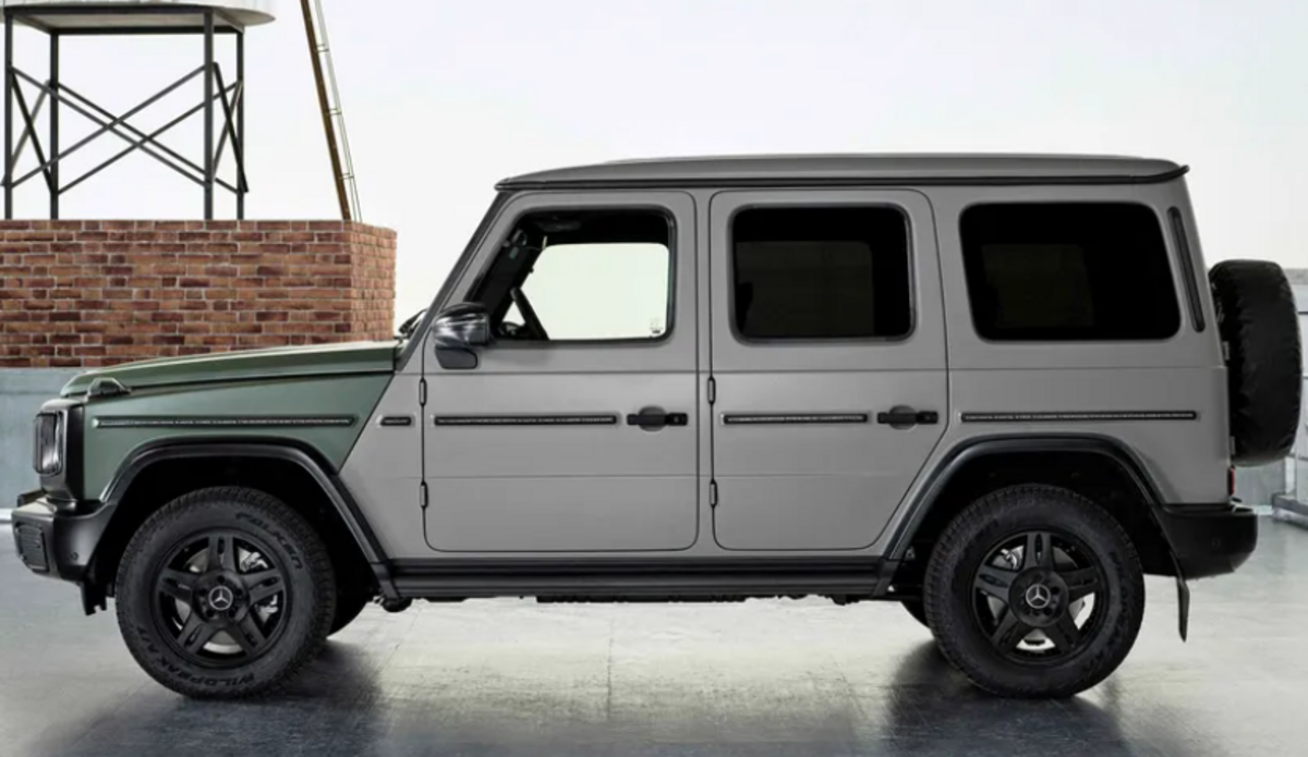 Mercedes та Moncler у світі авто та моди (фото)