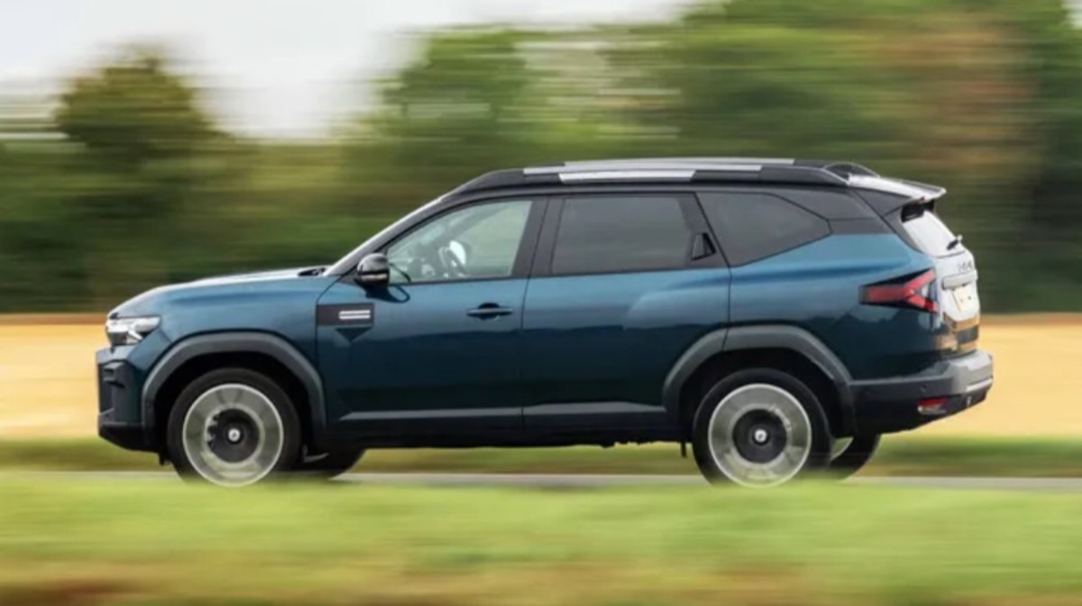 Dacia Bigster Hybrid — практичність перемагає престиж (фото)