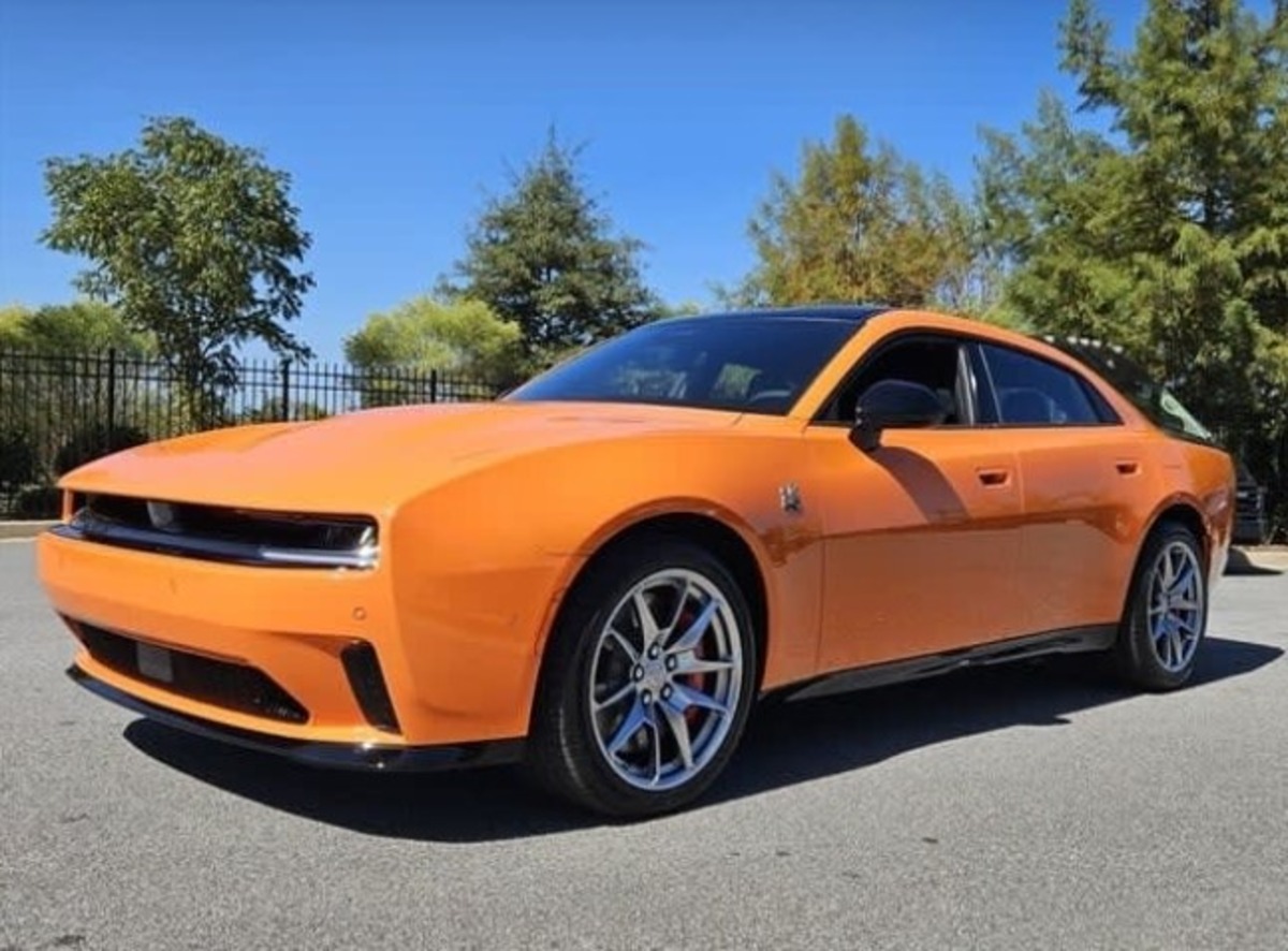 Charger Daytona EV: електрична потужність у чотирьох дверях