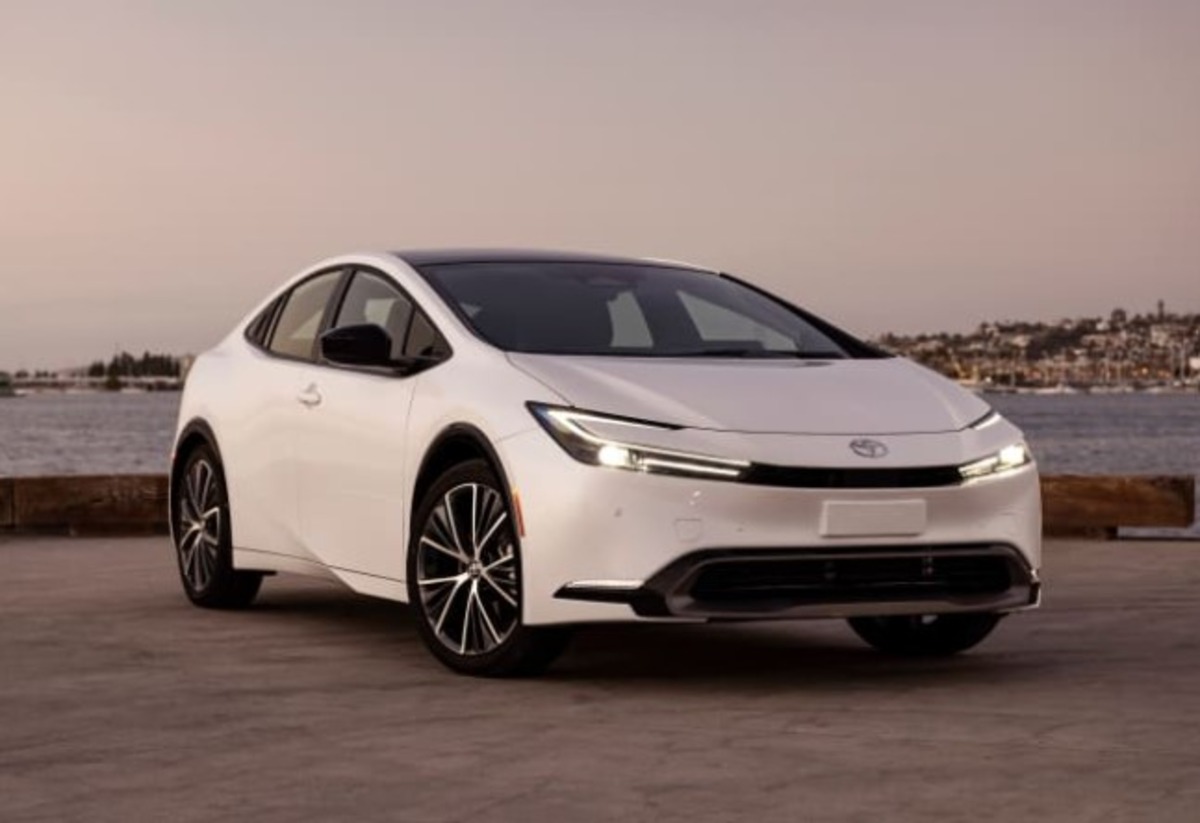 Toyota каже: більшість «гібридів» – не справжні гібриди