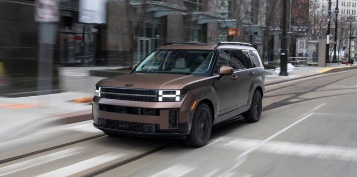 Hyundai відкликає 135 тисяч Santa Fe через ризик займання