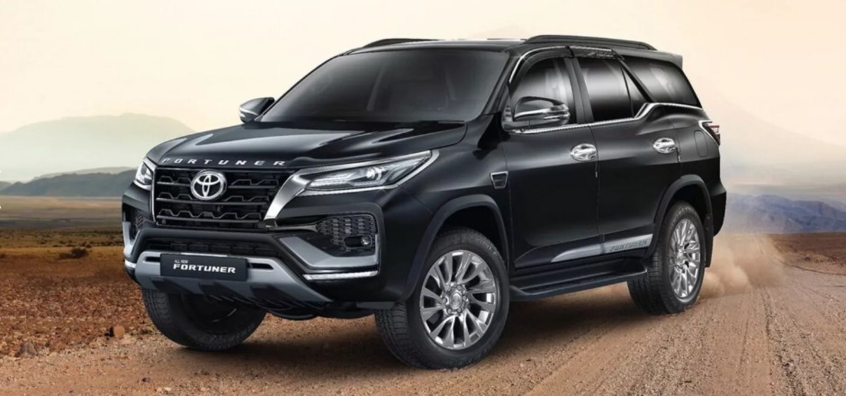 Toyota освіжила Fortuner, щоб приховати вік Hilux (фото)