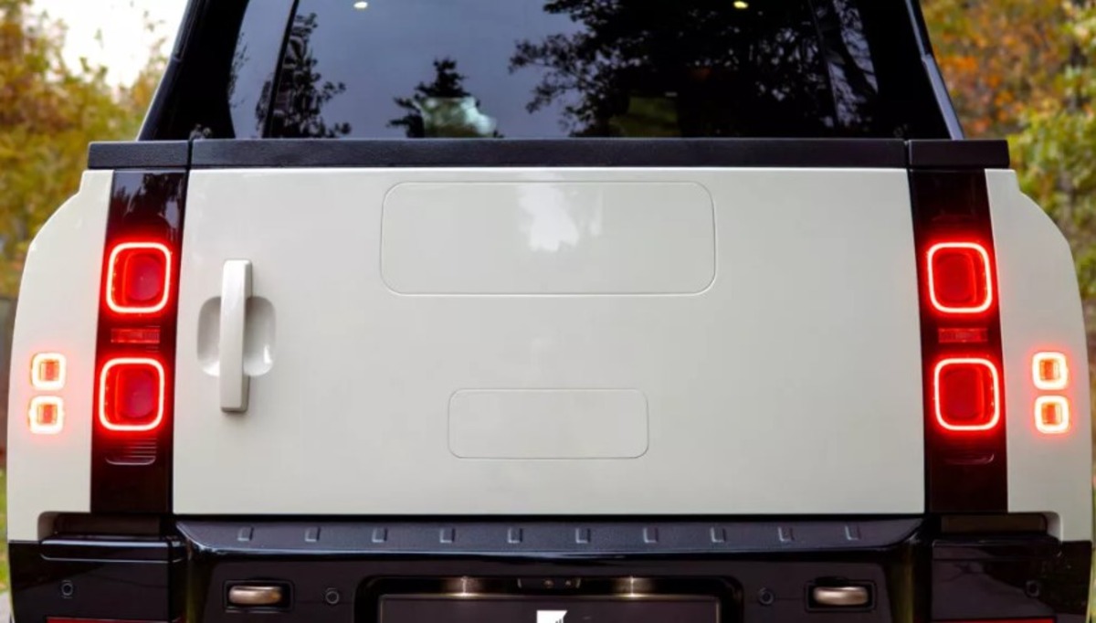 Перший у світі Defender-пікап (фото)