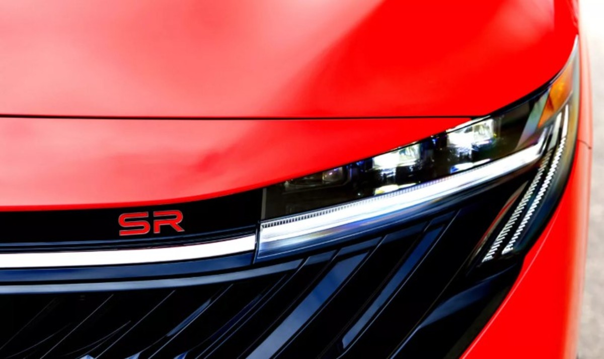 Nissan зробив нову Sentra (відео+фото)