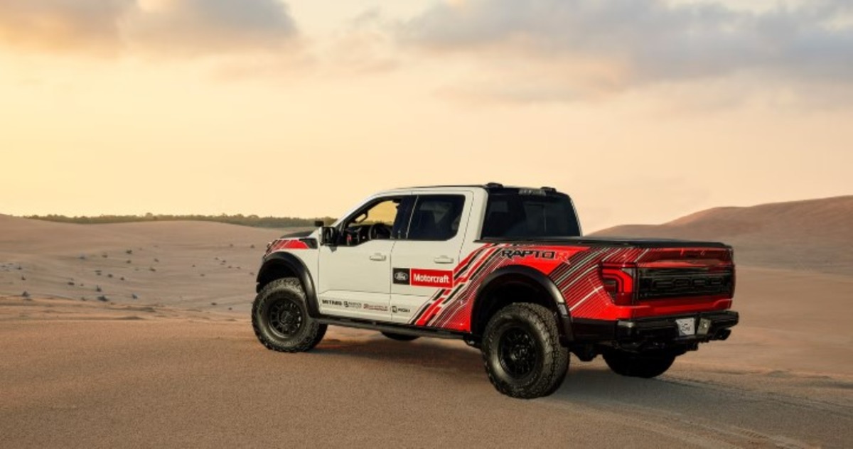 Стріт-трак і монстр-пікап: Ford вражає на SEMA