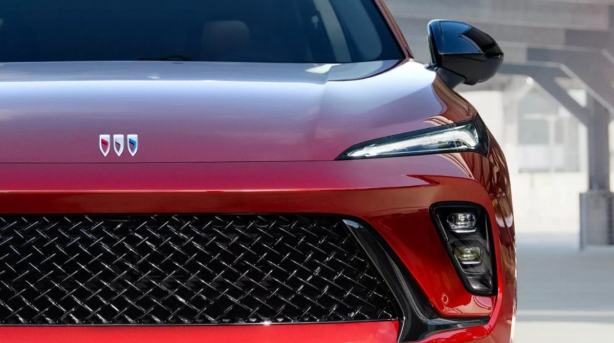 Buick Envision різко подорожчав через мита (фото)