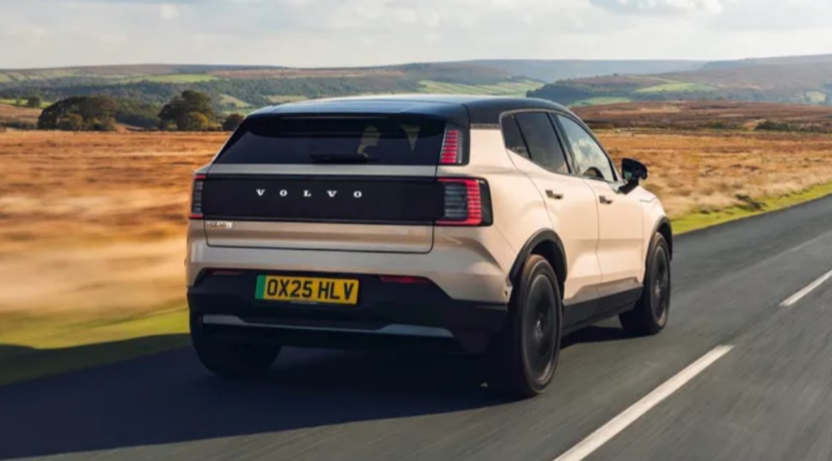 Шведський заряд: Volvo EX30 Cross Country вражає (фото)