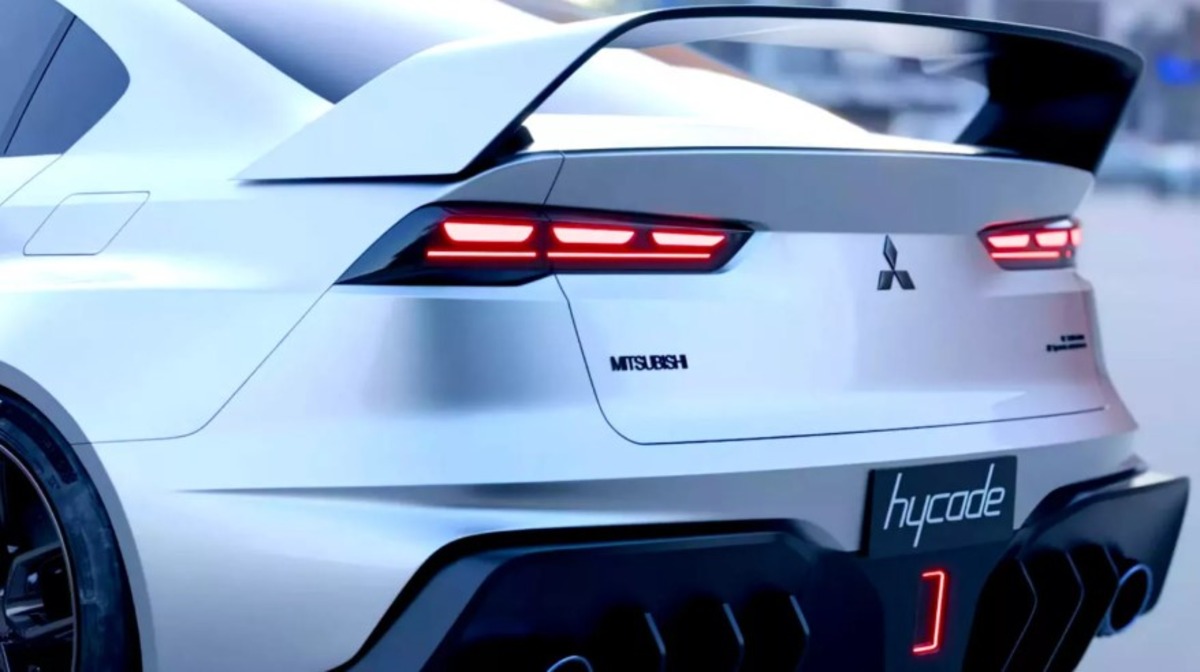 Lancer EVO XI у сучасній електрифікованій формі (відео)