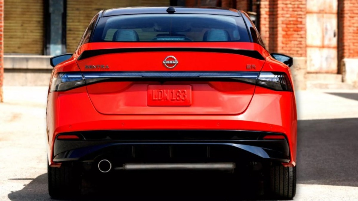 Nissan Sentra 2026 дивує якістю за доступною ціною (відео)