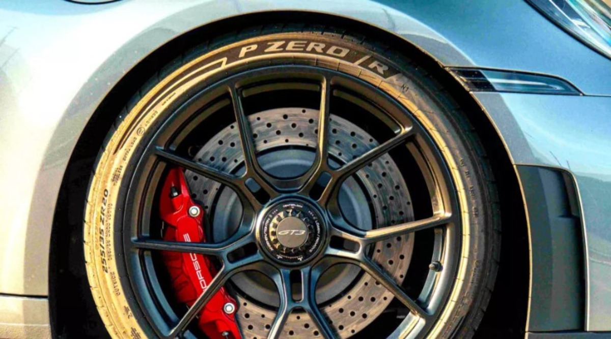 Pirelli створила персональні шини для Porsche 911 GT3
