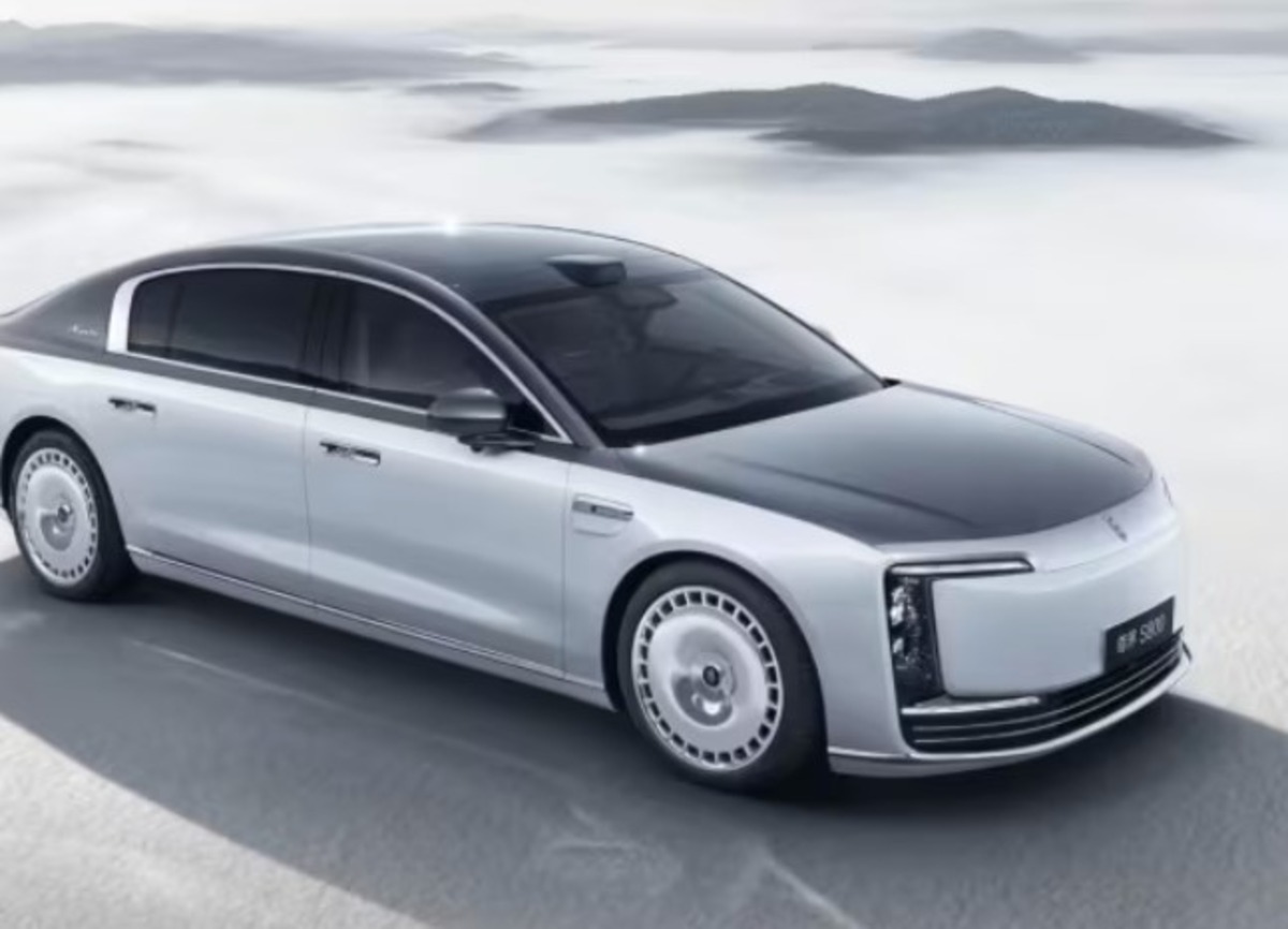 Китайський люкс із 40-дюймовим проєктором (відео)