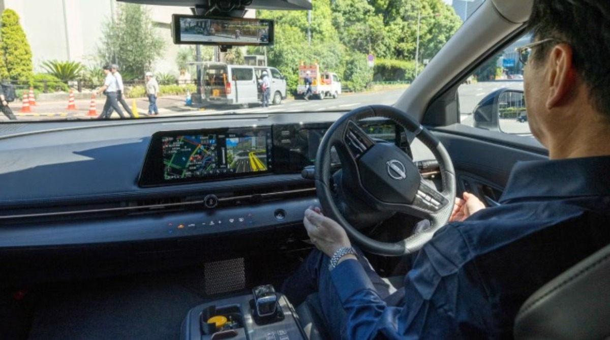 Nissan планує камеру-базовану систему автопілота, як у Tesla