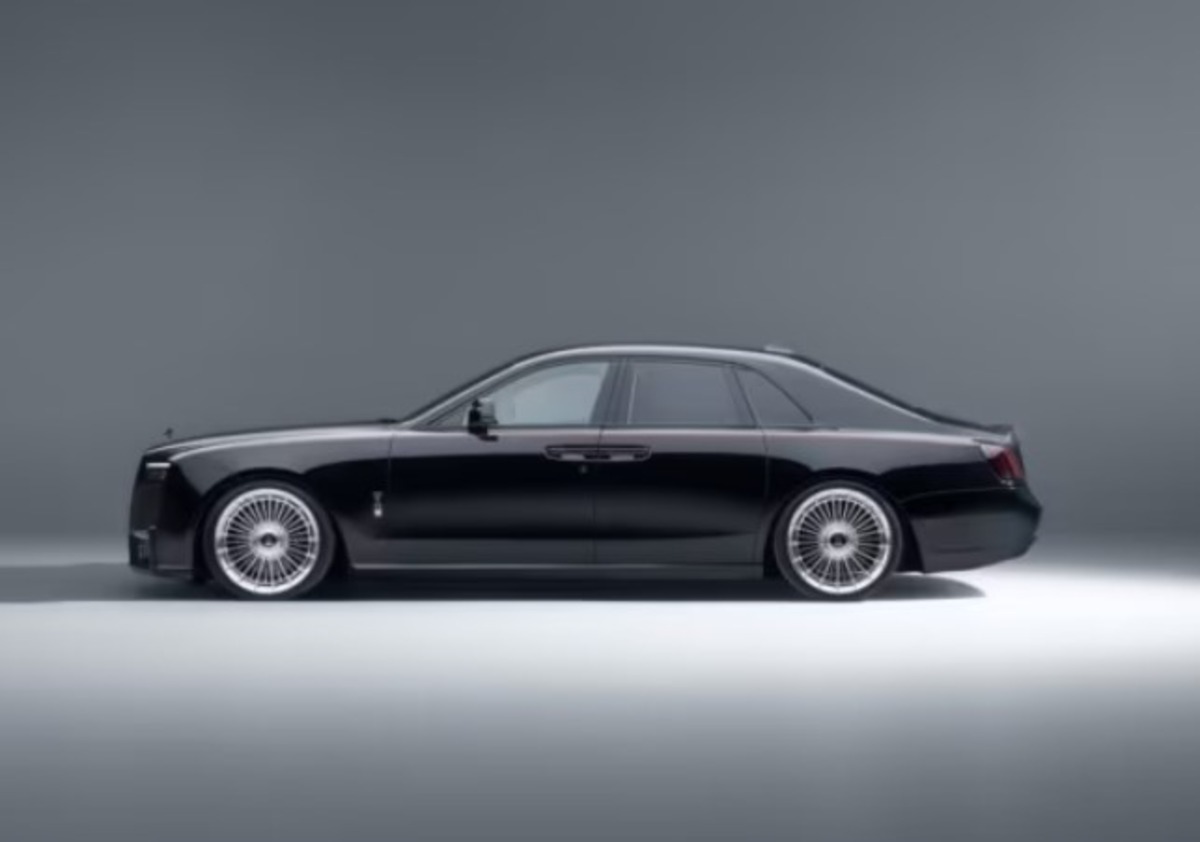 Маленький Rolls-Royce стає сильнішим і ефектнішим (відео)