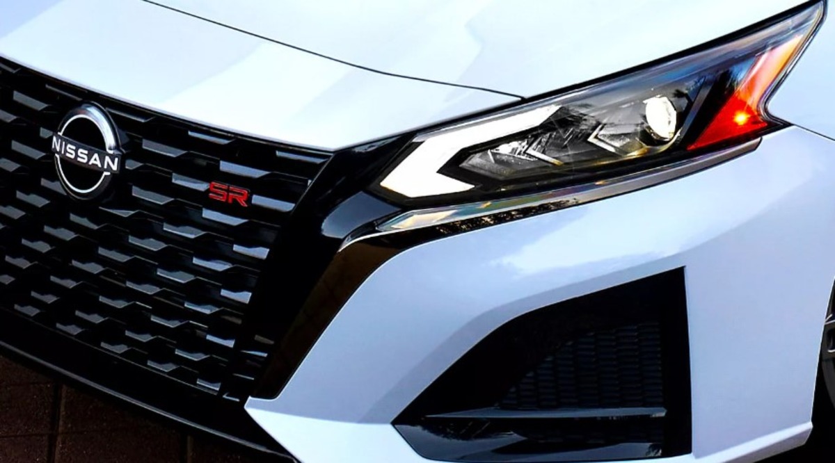 Nissan скоротив лінійку Altima