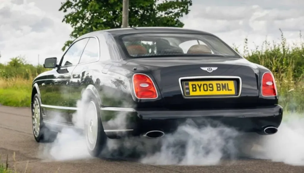 Bentley Brooklands: люкс старої школи (фото)