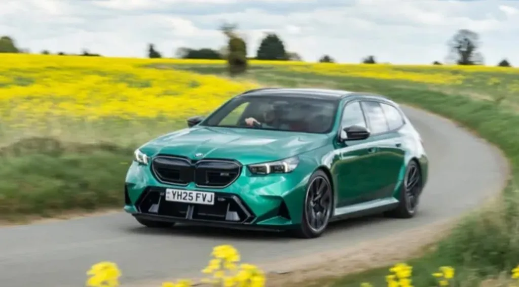 BMW M5 Touring G90: імператор серед універсалів (огляд)