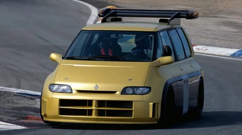 Круті мінівени, що переплюнуть SUV (фото)