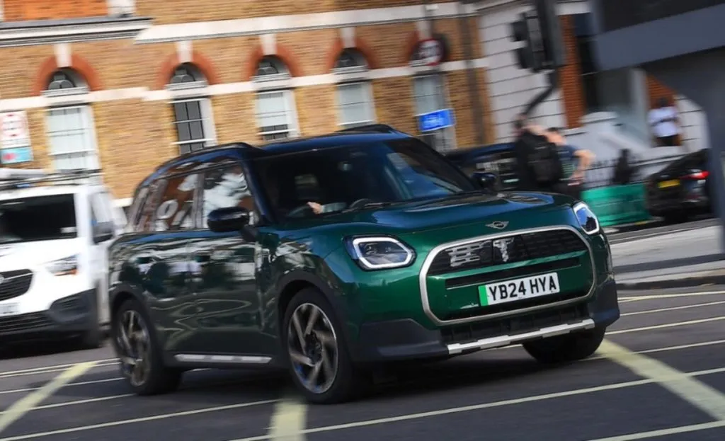 Електро-Mini Countryman став економнішим і далі їде