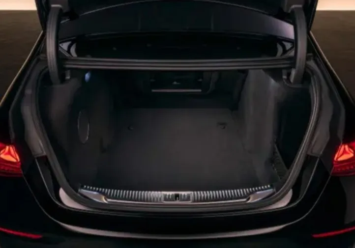 Новий Mercedes S-Class став ще розумнішим (фото)