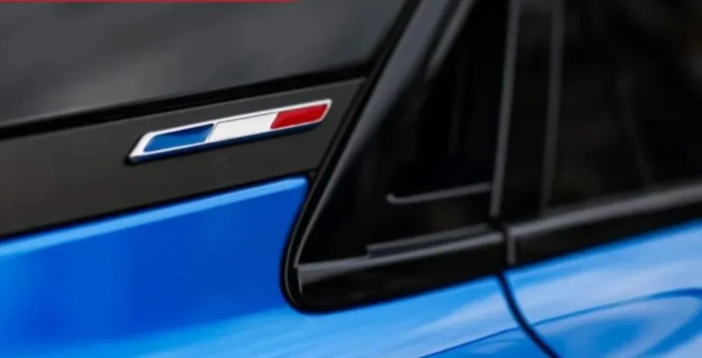 Французький спорткар Alpine , який британці можуть оцінити