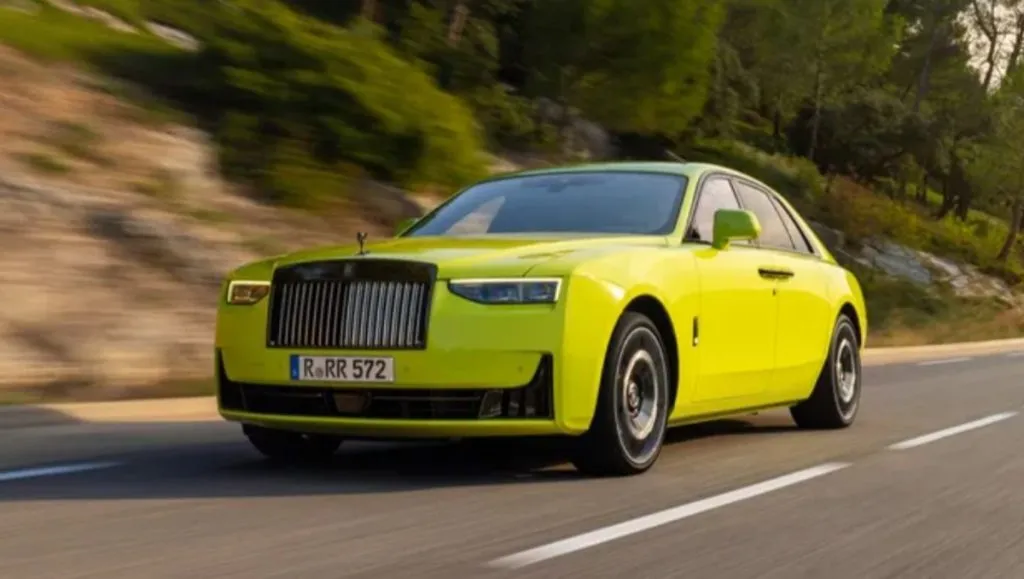 Rolls-Royce Ghost – дорого, стильно, ідеально (огляд)