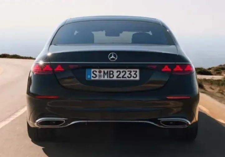 Новий Mercedes S-Class став ще розумнішим (фото)