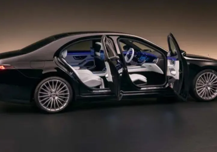 Новий Mercedes S-Class став ще розумнішим (фото)