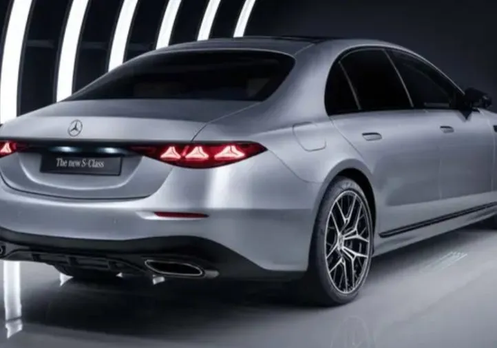 Новий Mercedes S-Class став ще розумнішим (фото)