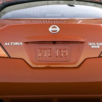 Altima Coupe V6 з механікою — стильне та доступне купе