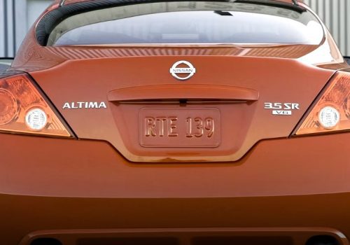 Altima Coupe V6 з механікою — стильне та доступне купе