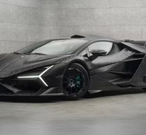 Lamborghini Revuelto у версії Mansory Carbonado X