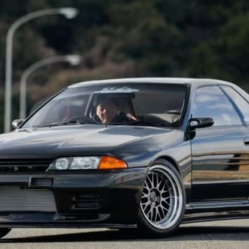 Класика без компромісів: 700-сильний R32 (відео)