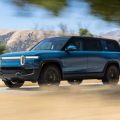 Rivian R1 отримав розблокування через Apple Watch