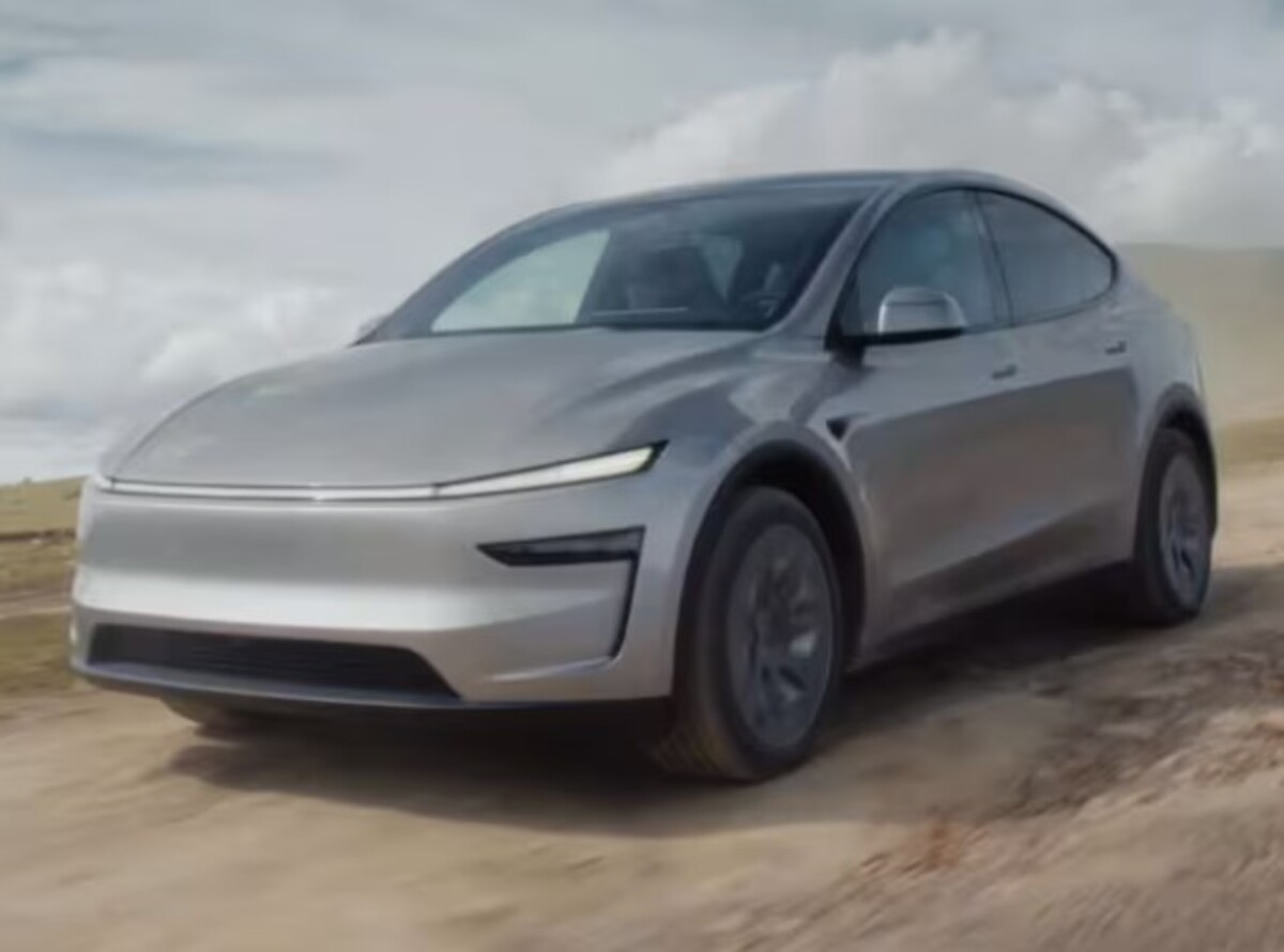 Tesla готує шестимісну Model Y L для світових ринків