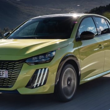 Clio випереджає Dacia Sandero в Європі