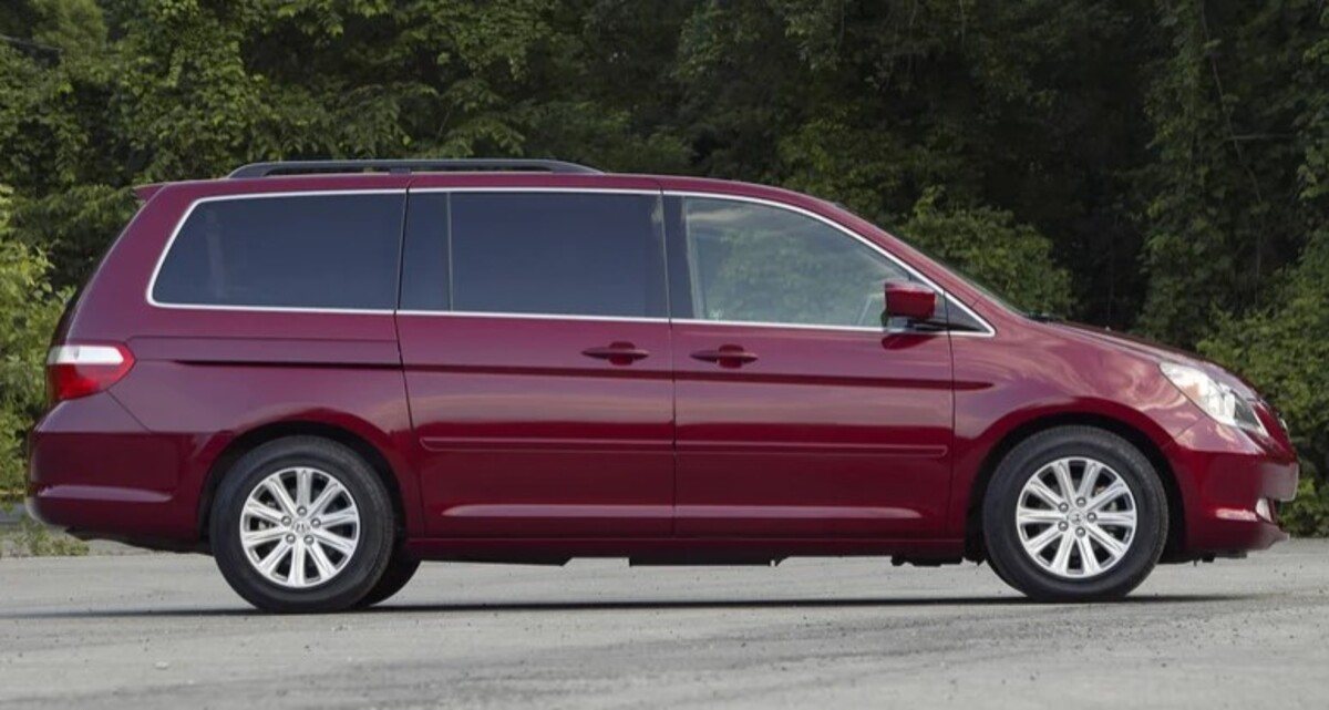 Чому Bugatti Veyron та Honda Odyssey використовували однакові шини?