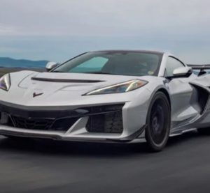Corvette ZR1X: найпотужніший серійний спорткар США (фото)