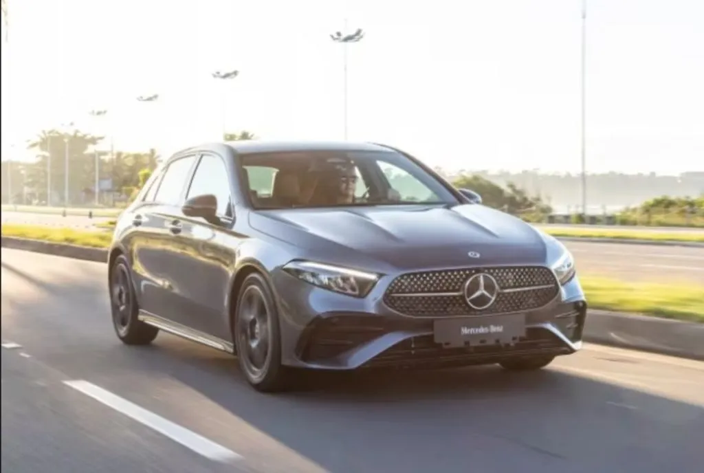 Mercedes A-Class 2028: від хетчбека до мінівена (фото)