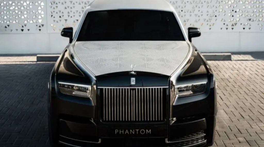 Rolls-Royce Phantom із лазерно гравійованим капотом