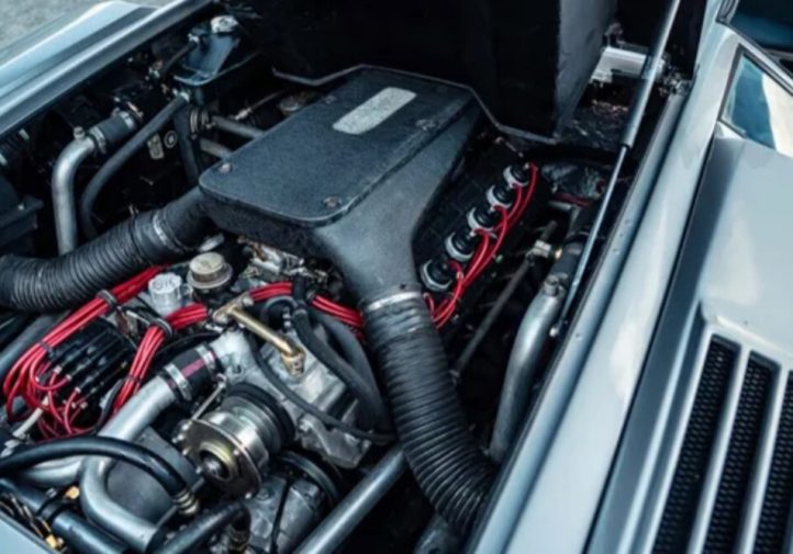 Жорсткий тест: останній Lamborghini Countach (фото)