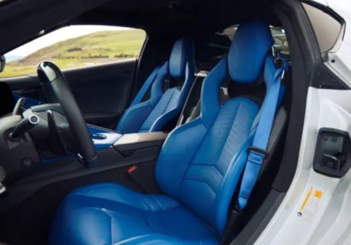 Corvette ZR1X: найпотужніший серійний спорткар США (фото)