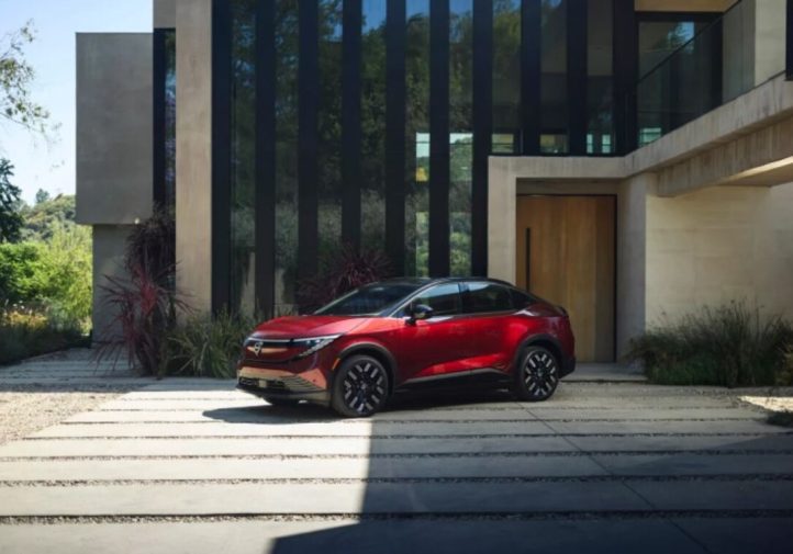 Бюджетний Nissan Leaf відкладають (фото)