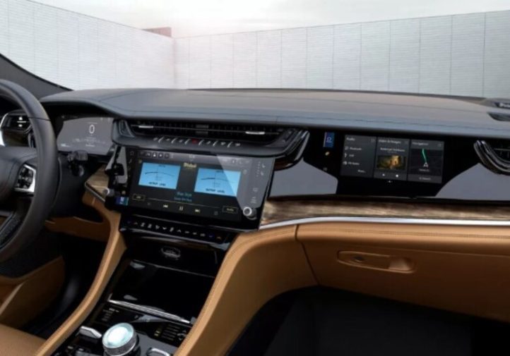 Повернення Hemi V8 та новий Trackhawk у планах Jeep