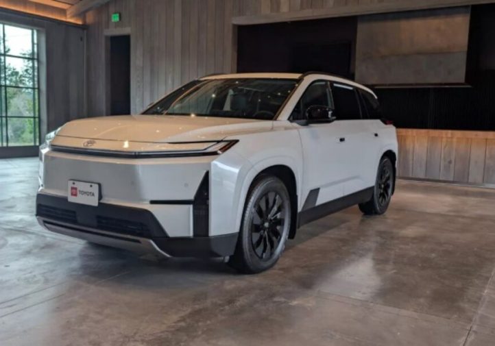 Електричний Highlander з ручками, що мають механічний запас