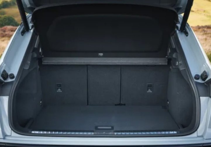 Оновлений Audi Q3: ставка на дизайн і цифровізацію (огляд)